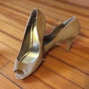 BCBGeneration brown heels size 9 1/2